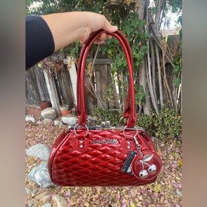 Lux De Ville Red sparkle Wild Cherry Kiss Lock